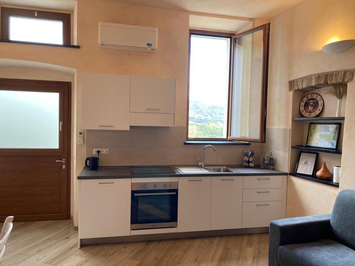 La Dimora Del Borgo Apartment Levanto Bagian luar foto